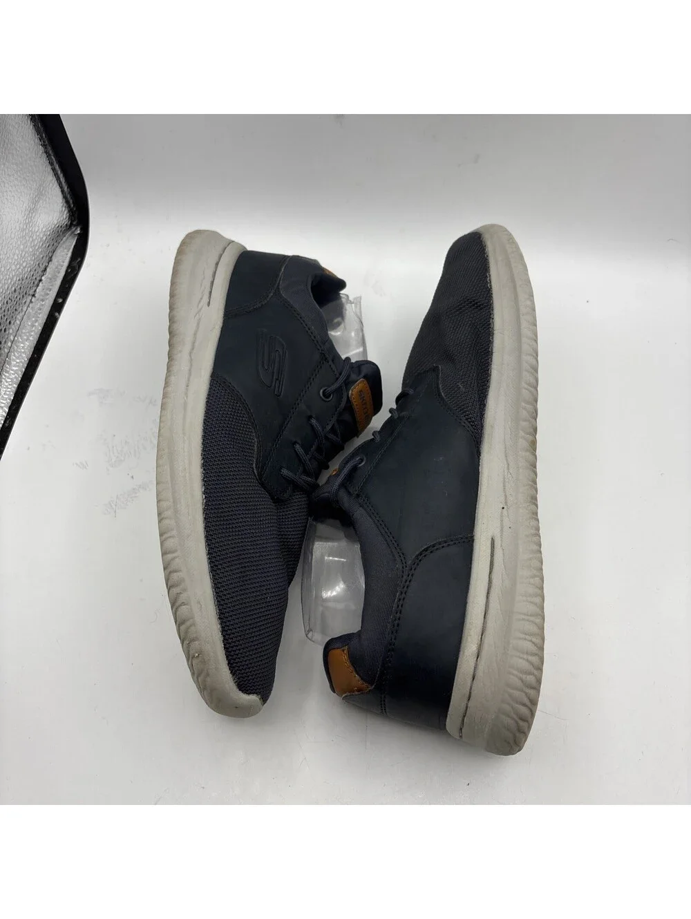 Skechers men air